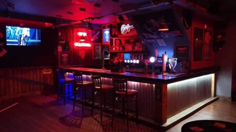 Iconic live music bars close temporarily during virus outbreak