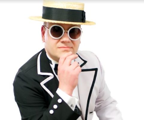 Save £10 off Elton John Southport Theatre show tickets