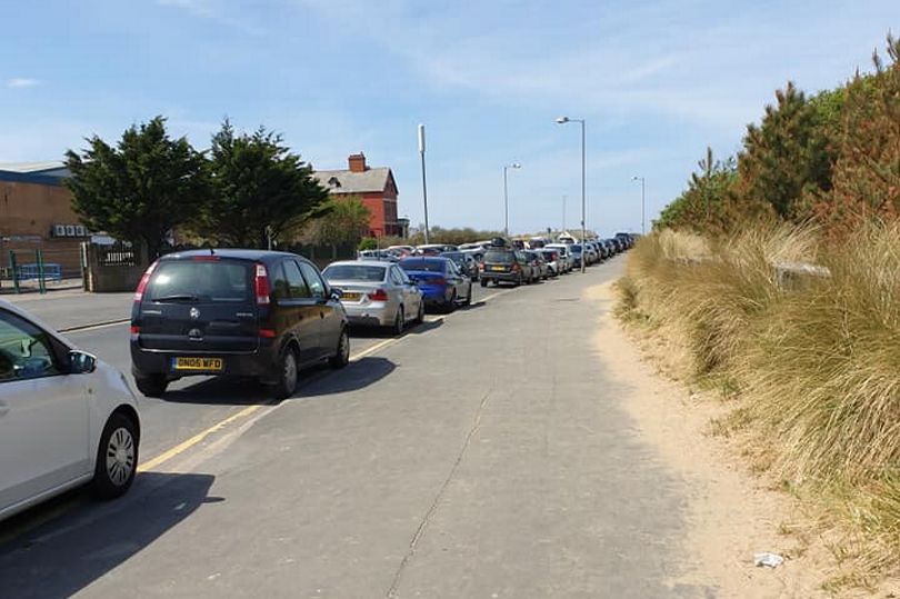 Cars queueing at Ainsdale Beach in Southport. Photo by Susan Prue